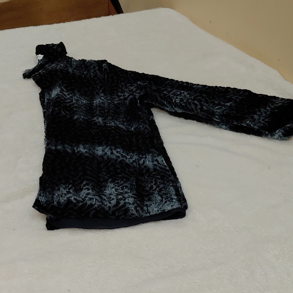 $5🧨  Rena Rowan Black Velvet Burnout Blouse - Picture 8 of 10